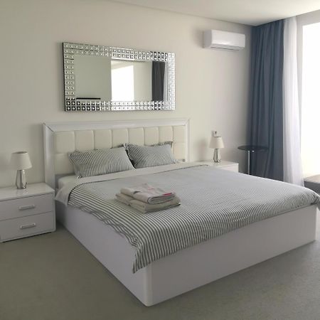Stylish Riverside Apartments In Riviera Complex Nikolayev Εξωτερικό φωτογραφία